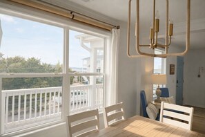 Interior - Show Me Carolina, Steps to Beach, Pet Friendl (Topsail Beach)