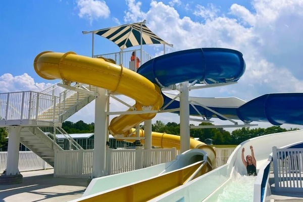 House, Multiple Beds, Pets Allowed | Pool | Seasonal outdoor pool