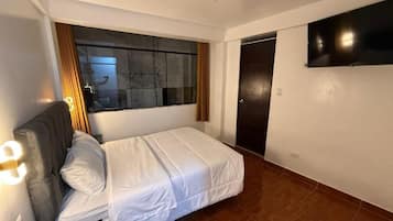 Chambre Classique, vue colline