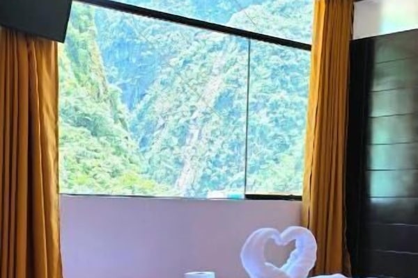 Classic Room, Hill View | Free WiFi
