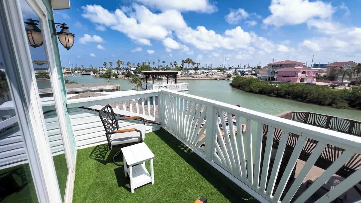 Huis, Meerdere bedden, toegang tot zwembad (Blizzards Lighthouse) | Uitzicht vanuit de kamer