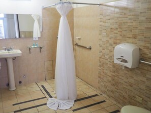 Bathroom - Hotel El Maragato (San José)