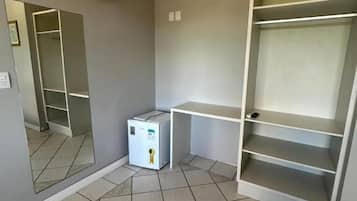 Quarto quádruplo, sacada | Parte interna