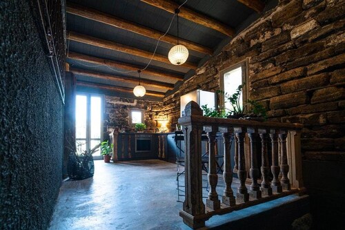 Live Ustica - Ricciardi House