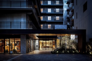 Front of property - Sugata Hotel Osaka Shinsaibashi, Series By Marriott (Osaka)