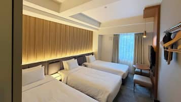 Habitación, 3 camas individuales, vistas a la ciudad