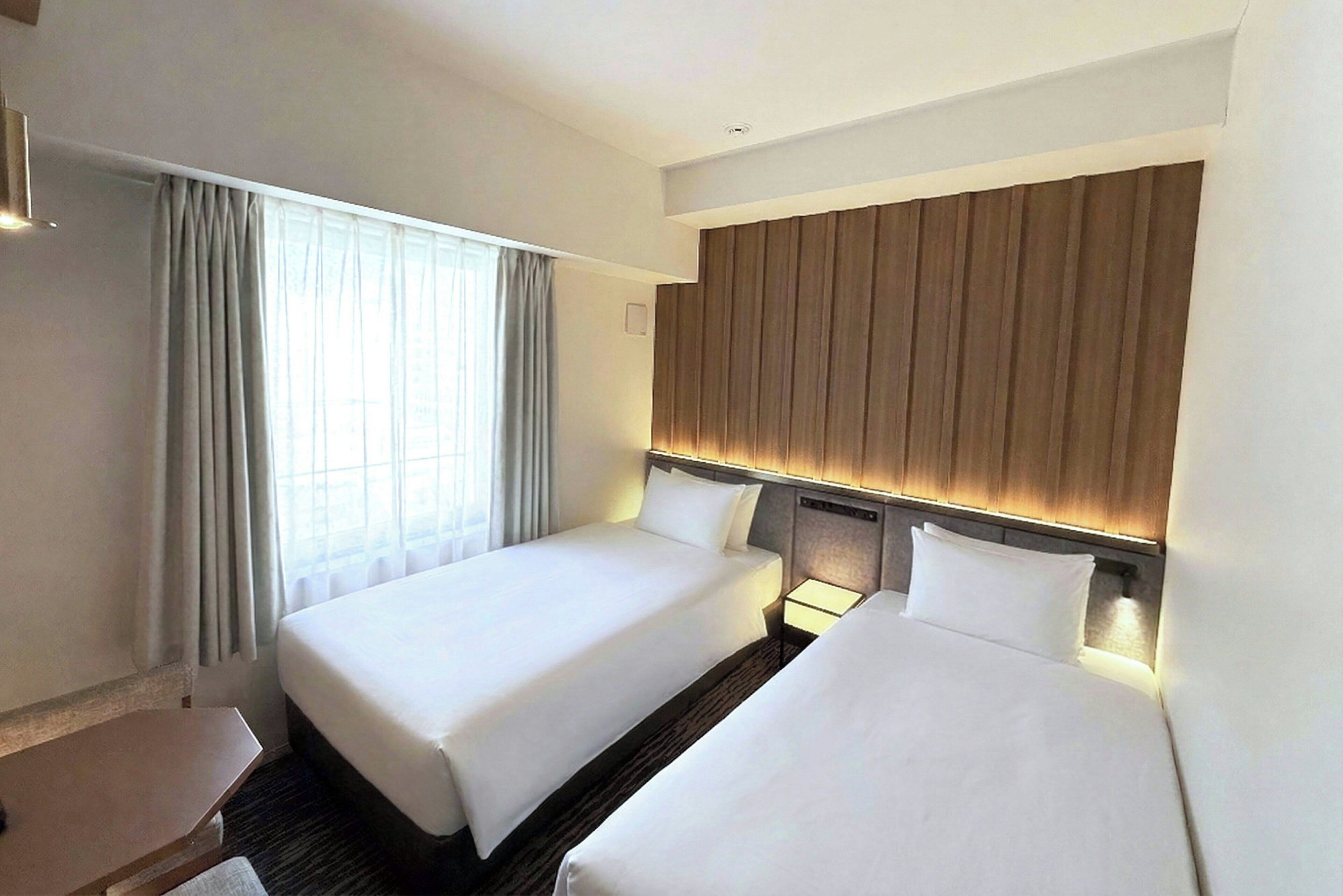 Chambre, 2 lits une place, vue ville