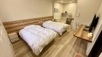 Comfort Double Room, Non Smoking | Seterika/papan seterika, Wi-fi percuma