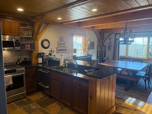 Microwave, oven, stovetop, dishwasher - Beautiful Post and Beam 4-bedroom condo in tranquil Mt Snow Vermont! (Dover)