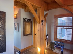 Interior - Beautiful Post and Beam 4-bedroom condo in tranquil Mt Snow Vermont! (Dover)