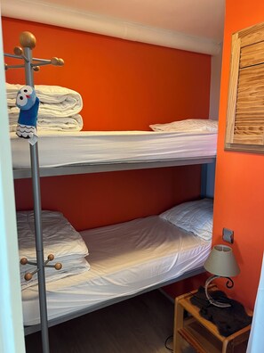 2 bedrooms - Very Cozy 1-Bedroom Apartment with a Panoramic View (Les Angles)
