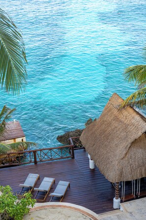 Terrace/patio - Beachfront with pier and saltwater pool for 14 ppl 4 bedrooms (Cozumel)