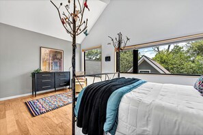 3 habitaciones, tabla de planchar con plancha, wifi y ropa de cama 
