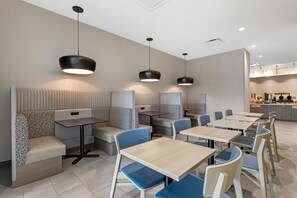 Breakfast area - Home2 Suites By Hilton Powell Knoxville North (Knoxville)
