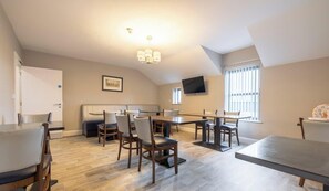 Dining - Homestead Hillsborough, Triple Deluxe Suite (Hillsborough)