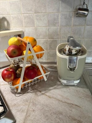 Kaffee und/oder Kaffeemaschine