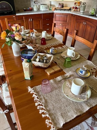 Dining. B&b Ponte Pietra