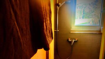 Zimmer, 1 Schlafzimmer, Balkon | Badezimmer