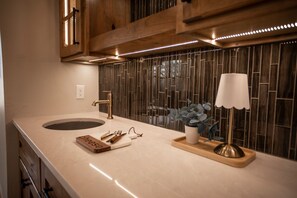 Bathroom - The Horseshoe Lodge, a BRAND NEW spacious modern retreat on 5 acres. (Ardmore)