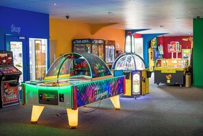 Games room - 3 bedroom static Carvan (Birchington-on-Sea)