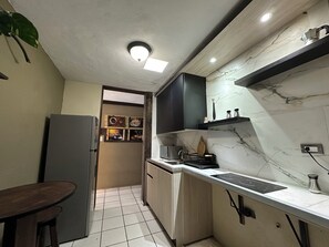 Microwave, oven