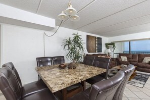 公寓, 多张床, 阳台, 海洋景观 (Saida Towers #31001) | 用餐