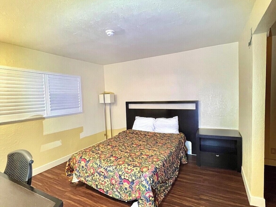 Double or Twin Room | Free WiFi, bed sheets