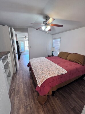 Room - Welcoming 1 bed/1bath new bungalow with country views just outside Sedalia (Sedalia)