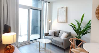 Stylish 1BR Condo @ 1007 The Queensway | Minutes to Islington Station & Downtown