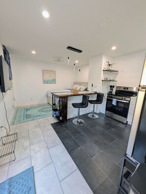 Interior - Cozy 1-bedroom studio in marvelous Bradenton (Bradenton)