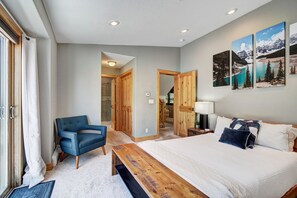3 bedrooms, iron/ironing board, WiFi, bed sheets - Blue River 4 - Three Bedroom House, Sleeps 8 (Colorado)