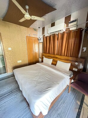 Panoramic Double Room, River View