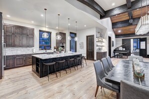 Dining - Breckenridge 160 - Six Bedroom Villa, Sleeps 14 (Breckenridge)