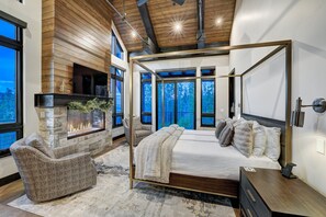 6 bedrooms, iron/ironing board, WiFi, bed sheets - Breckenridge 160 - Six Bedroom Villa, Sleeps 14 (Breckenridge)