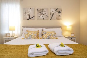 5 bedrooms, iron/ironing board, WiFi, bed sheets - Last Minute Disney Getaway! Private Pool & Themed Bedrooms. Book Now! #165147 (Orlando)