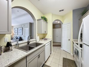 Fridge, microwave, oven, stovetop - Last Minute Disney Getaway! Themed Bedrooms & Private Balcony. Book Now! #164877 (Orlando)