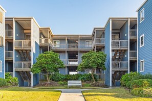 Exterior - NTB Underwater Escape – Oceanfront Fun at Topsail Reef (North Topsail Beach)