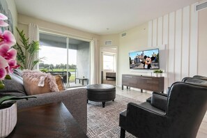 Smart TV - Last Minute Disney Getaway! Themed Bedrooms & Private Balcony. Book Now! #165297 (Orlando)