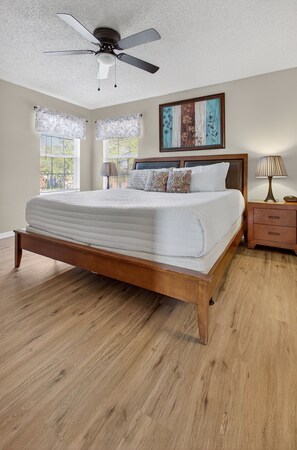 7 bedrooms, iron/ironing board, WiFi, bed sheets - Last Minute Disney Getaway! Private Pool & Game Room. Book Now! #165303 (Orlando)