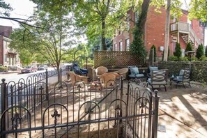Property grounds - Firepit Patio + 2 Blk To Brewery + 2 King BR + 2Tw (St. Louis)