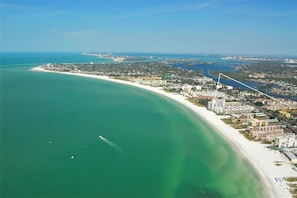 Beach - 1-bed 2-Bath condo in Siesta Key, Sarasota FL with55 and over & 1 month minimum (Siesta Key)