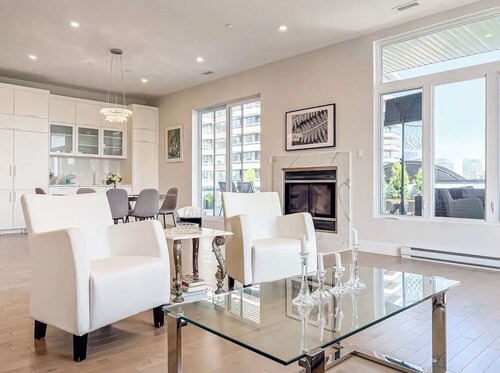Exquisite Penthouse4BR- Downtown Montreal