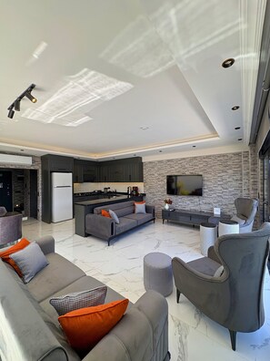 Smart TV - Hamurs Villa with Heated Pool and Jacuzzi Belek Antalya (Antalya)