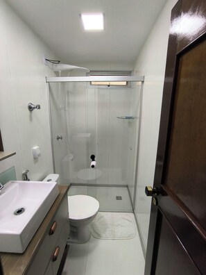 Handtücher, Seife, Toilettenpapier
