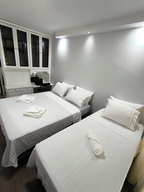 1 chambre, fer et planche à repasser, Wi-Fi, draps fournis