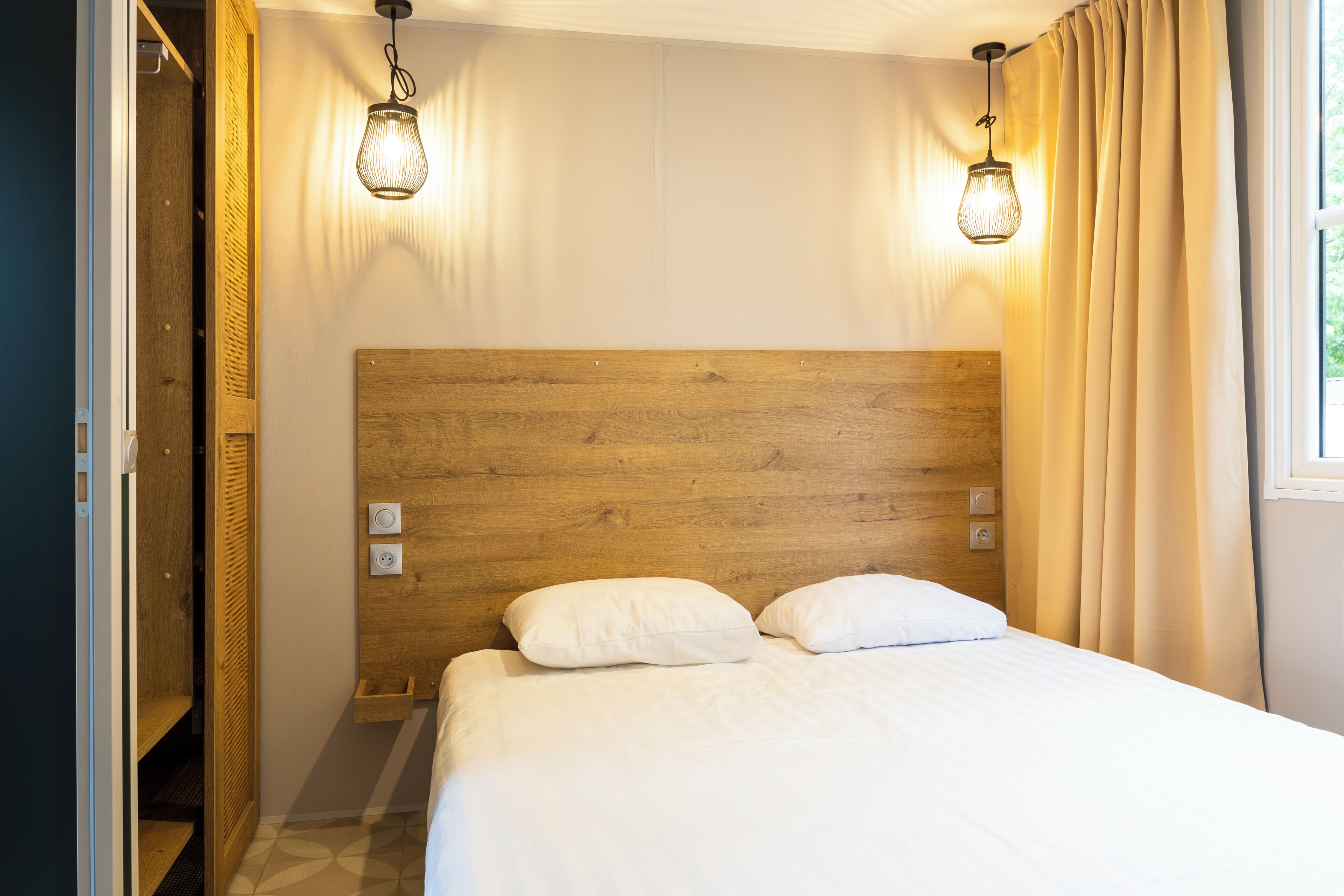 De O'hara Stacaravan Is Een Moderne, Ruime En Stijlvolle Accommodatie Voor 6 Personen, Ideaal Voor Grote Gezinnen Dankzij De Drie Slaapkamers, Twee Badkamers En De Comfortabele Voorzieningen. - Houffalize