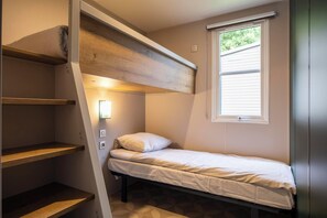 Room - Spacious, brand new accommodation with a unique bedroom/playroom,equipped with all the luxuries for the whole family (Dochamps)