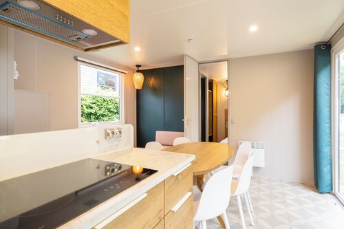 Ruime, splinternieuwe accommodatie met een unieke slaap/speelkamer,voorzien van alle luxueuze voor het hele familie