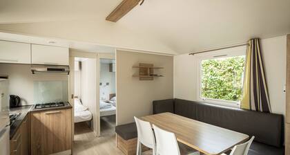 Spacious, modern caravane for 6 persons