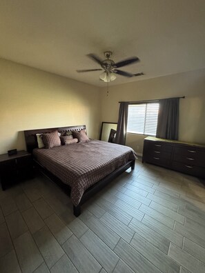 Room - Coachella fest rental -3 min from festival.  (Coachella)